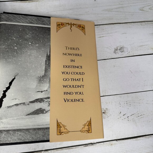 Fourth Wing Rebecca Yarros 1st Ed 2023 Holiday Limited HC Black Sprayed Edges - Picture 10 of 16